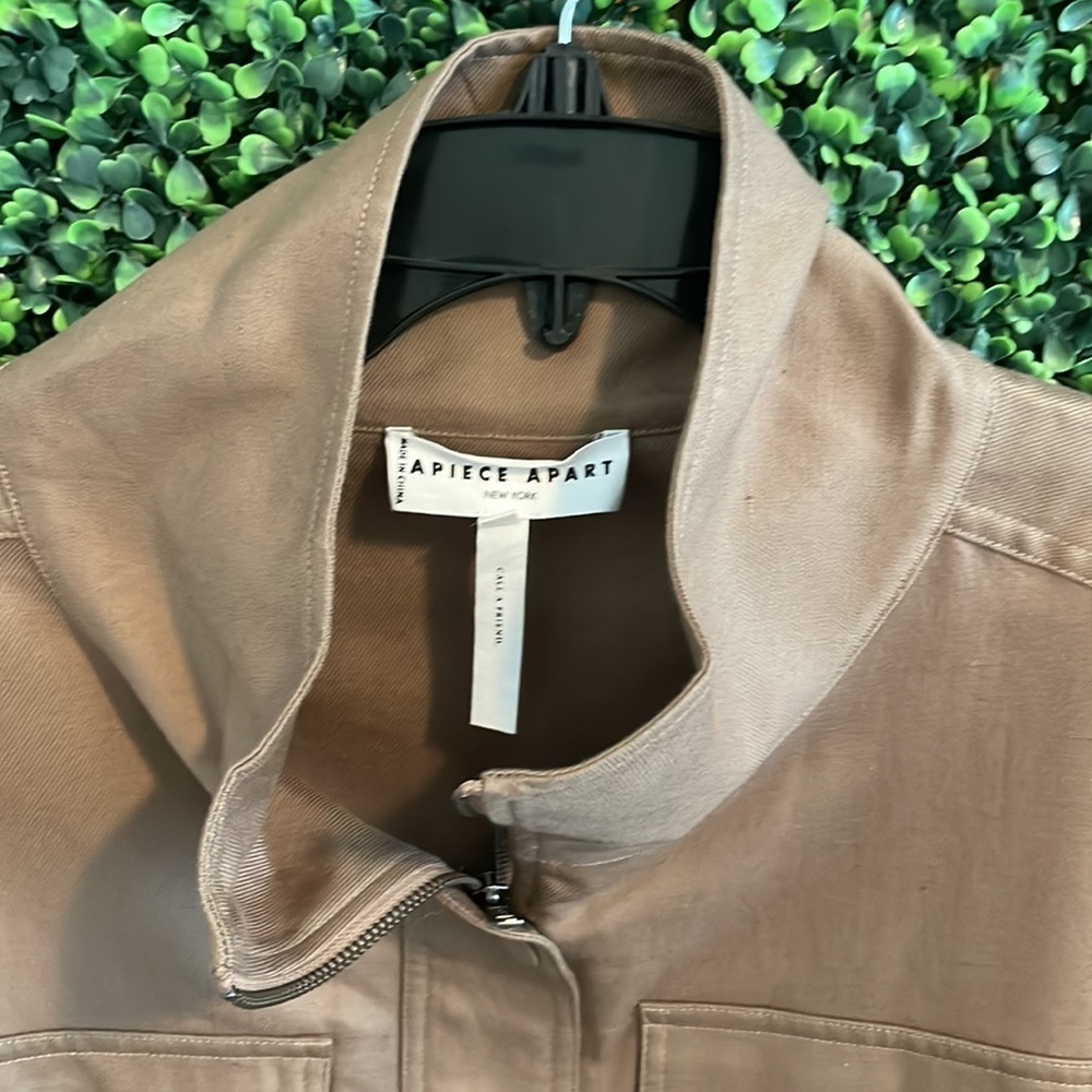 NWT APIECE APART Selva Cropped Windbreaker in Camel - Picture 10 of 13